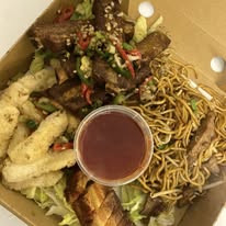 Wokon noodle and crispy beef box